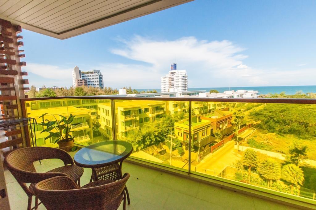 Rocco Seaview HHQ